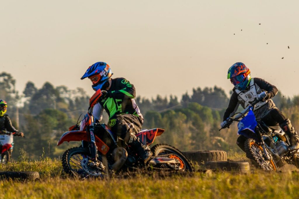 Emil-Shebelbon-Dirt-Bike-Racing